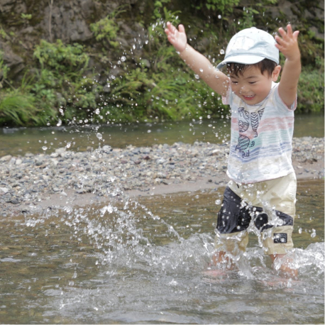 夏の川遊び